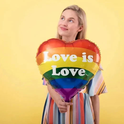 Pride "Love is love" folieballon, 35 cm.