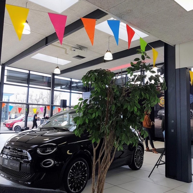 Multifarvet plast vimpel, 10 m.