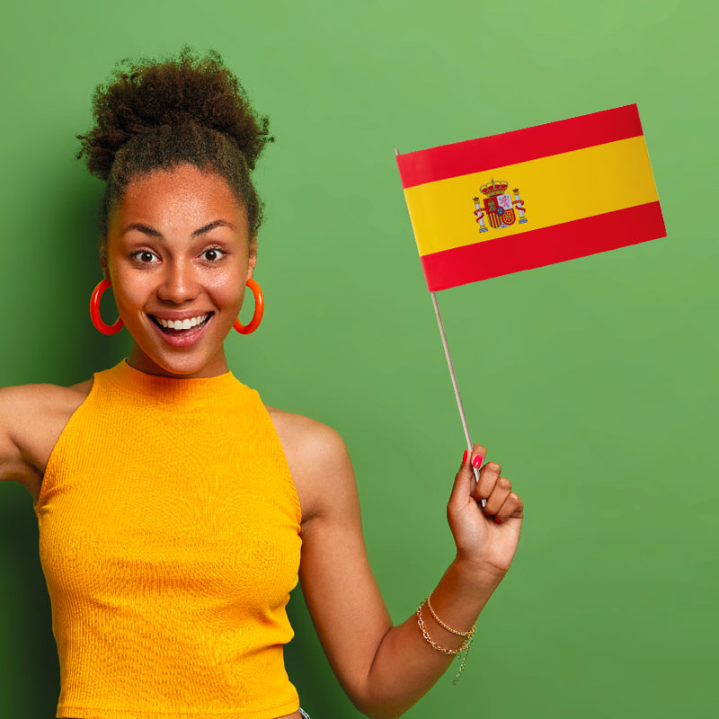 Pige med spansk hurraflag