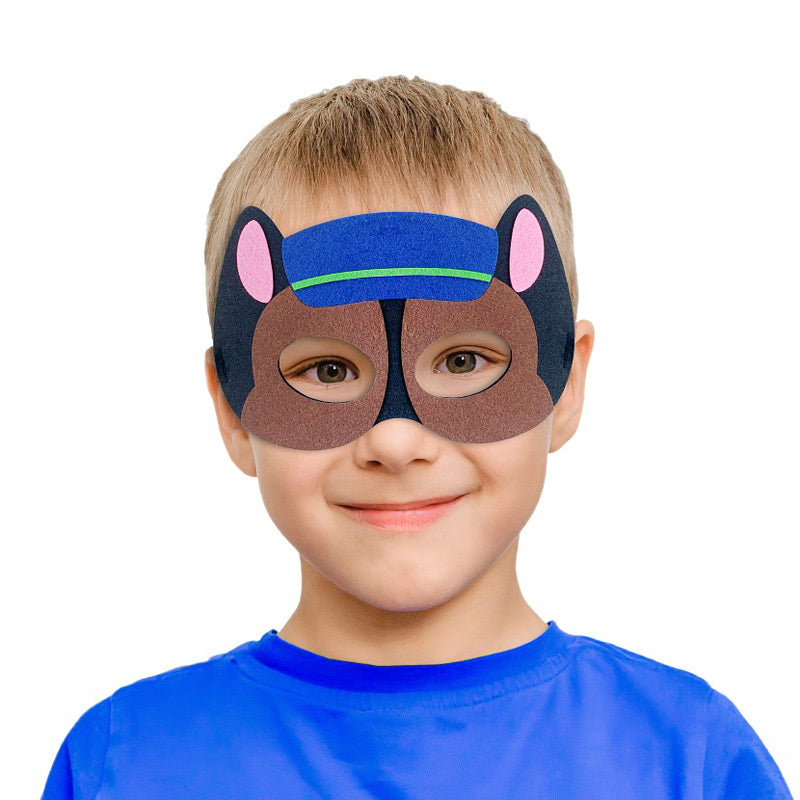 Dreng med Chase maske fra Paw Patrol