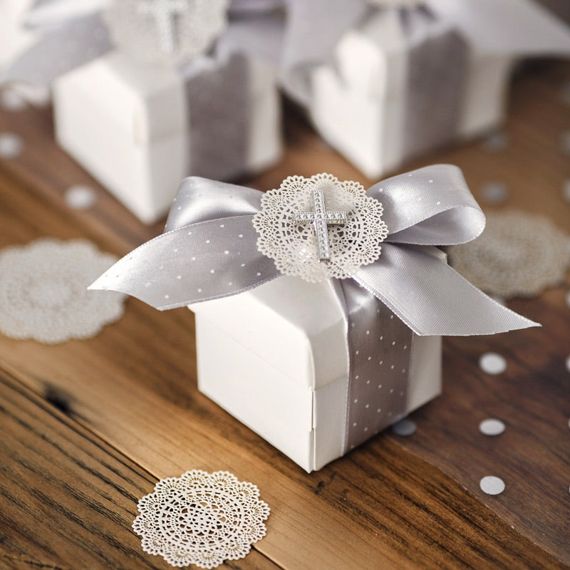 Konfetti Sølv Kors på æske