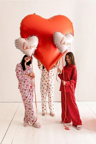 "Love" hjerte folieballon, 91x85 cm.