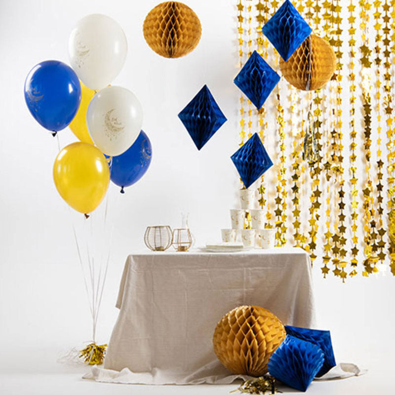 Flotte dekorationer til Eid fejring med guld honeycombs og blå rhomber